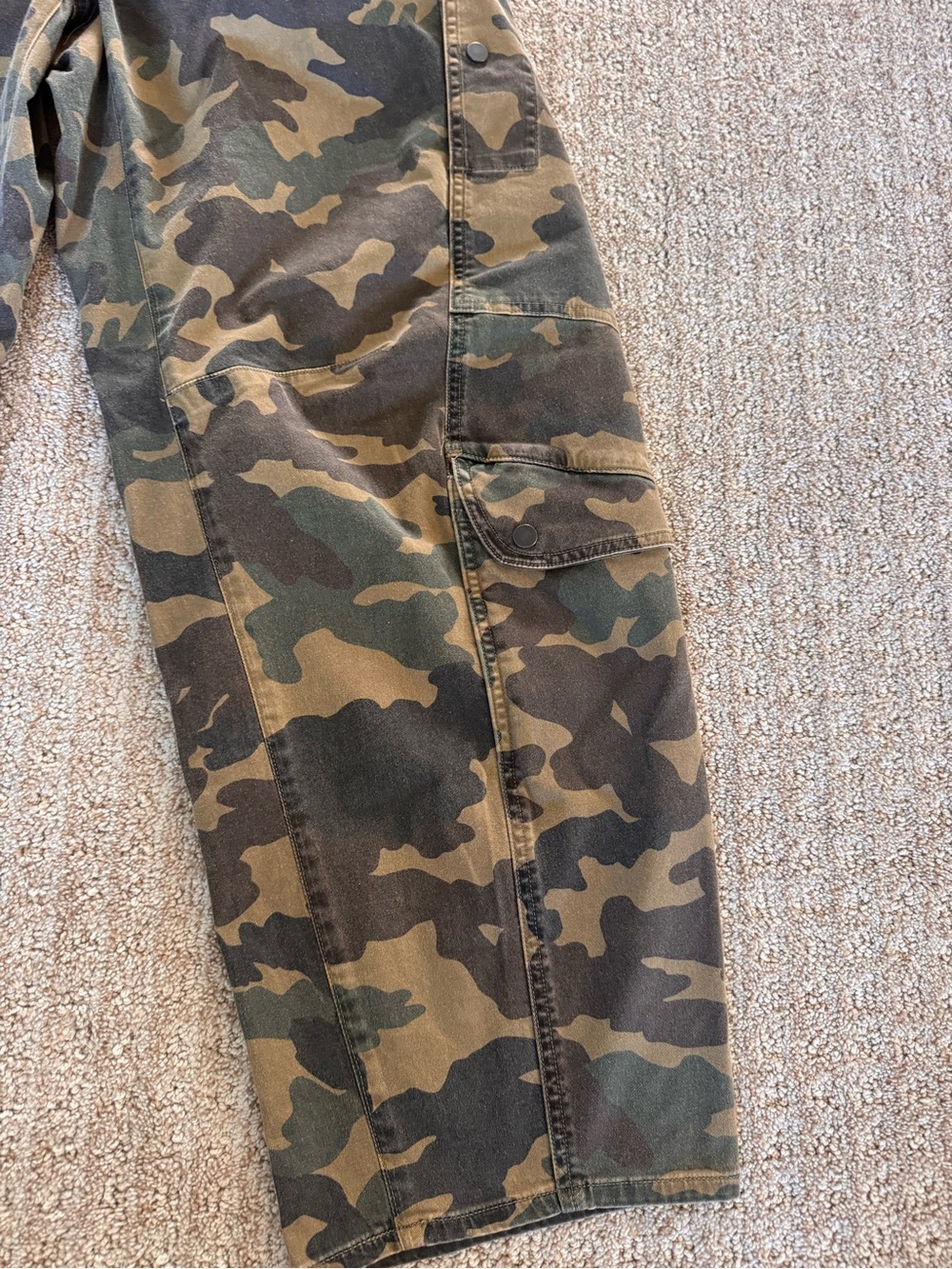 CITIZENS OF HUMANITY FLIGHT PANT IN CAMO SIZE 25 NWOT - Picture 4 of 11